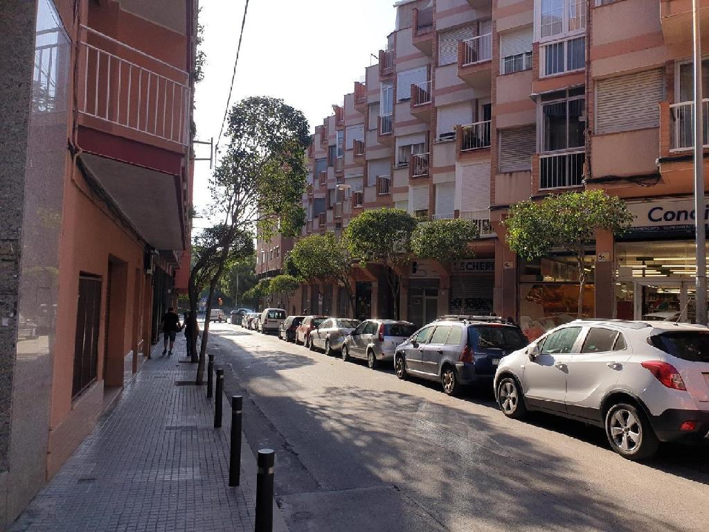 Piso De Banco En Santa Coloma De Gramanet En Venta Anf Pe